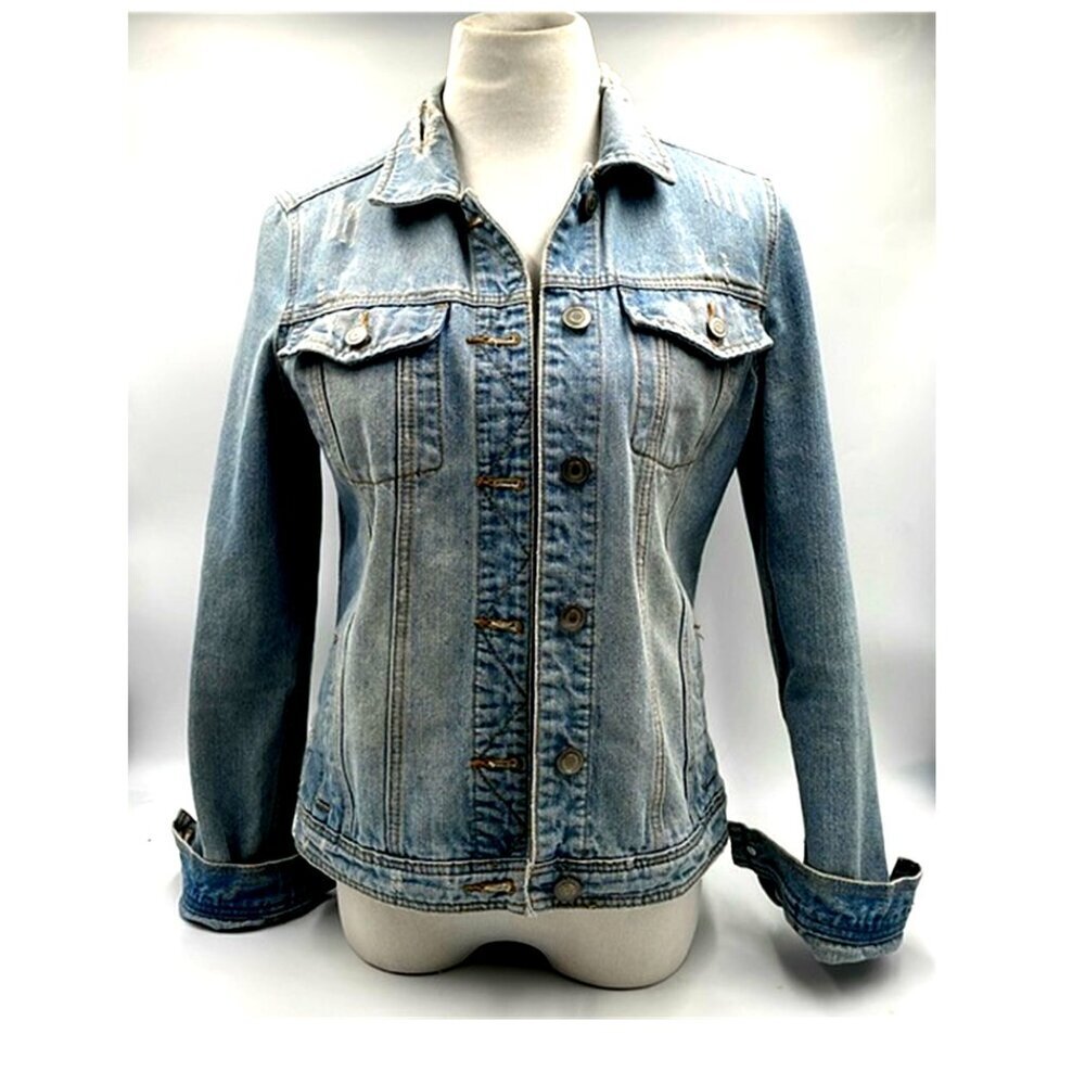 Light Wash Blue Denim Distressed Jean Jacket SZ M, EUC